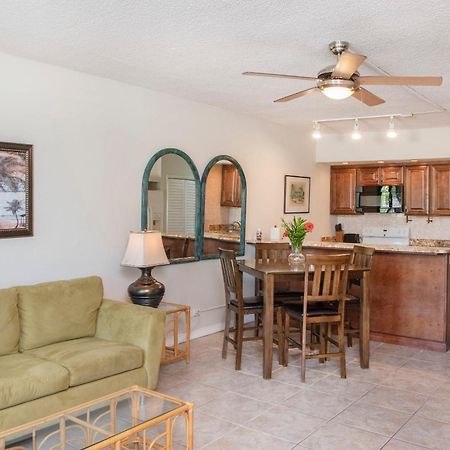 Beach Living At Island Pine Villas George Town Eksteriør billede