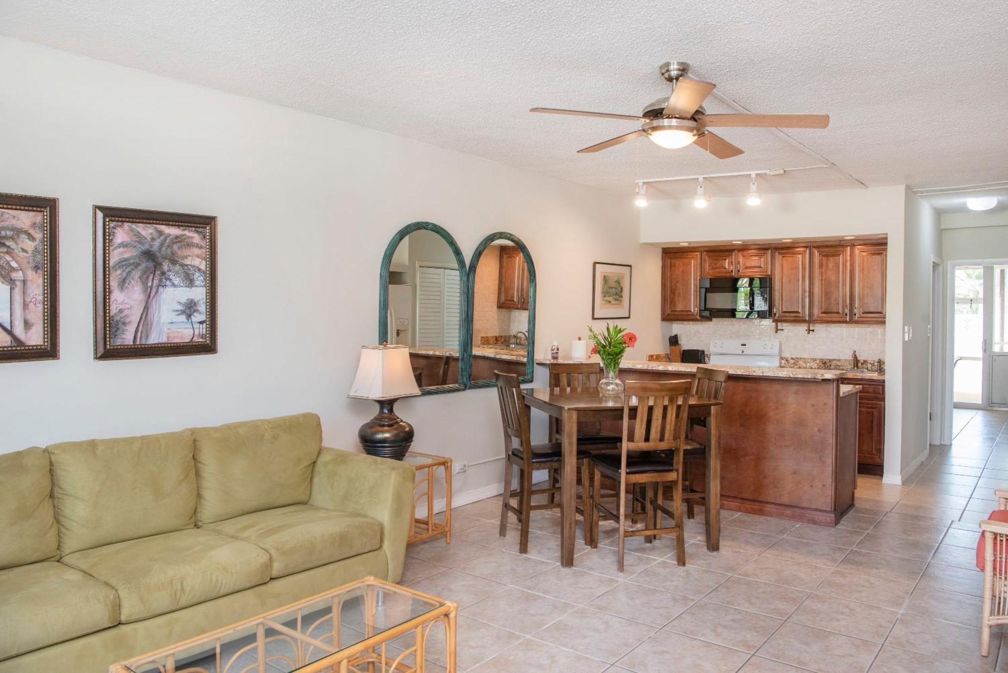 Beach Living At Island Pine Villas George Town Eksteriør billede